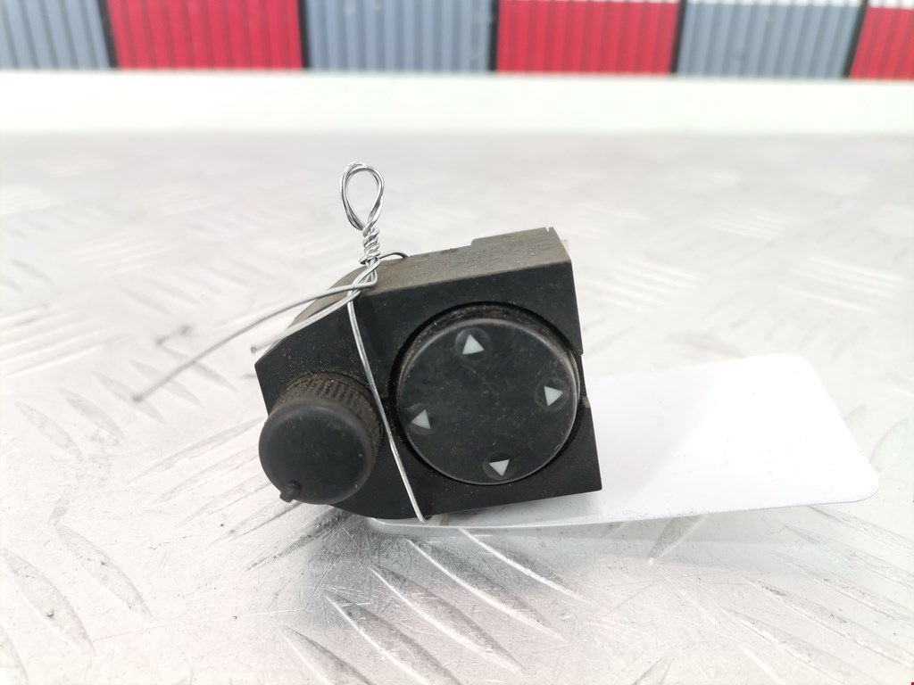 Блок управления зеркалами AUDI A4 B5 1995-2001