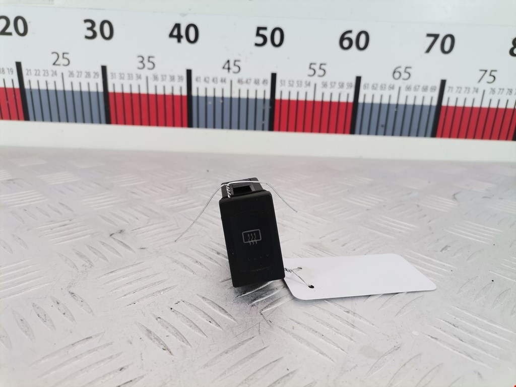 Кнопка подогрева (обогрева) заднего стекла Volkswagen Passat 5 (1996-2000)