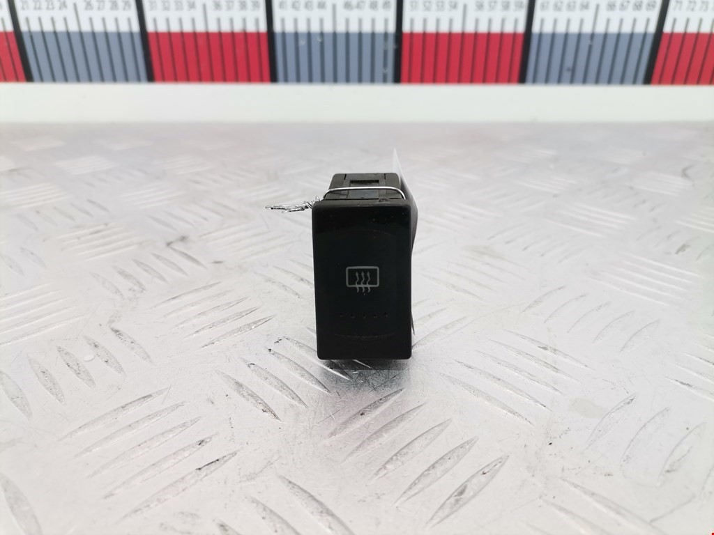 Кнопка подогрева (обогрева) заднего стекла Volkswagen Passat 5 (1996-2000)