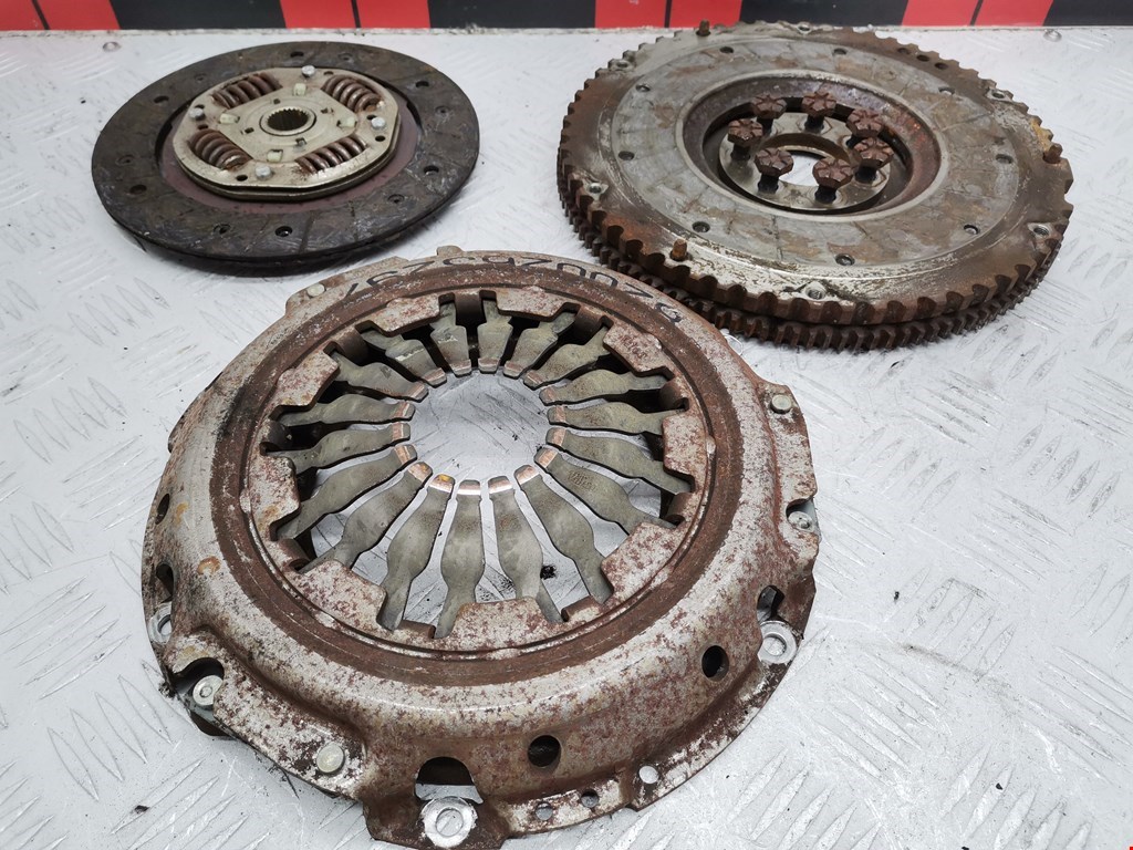 Маховик (демпфер сцепления) RENAULT Scenic II 2003-2010