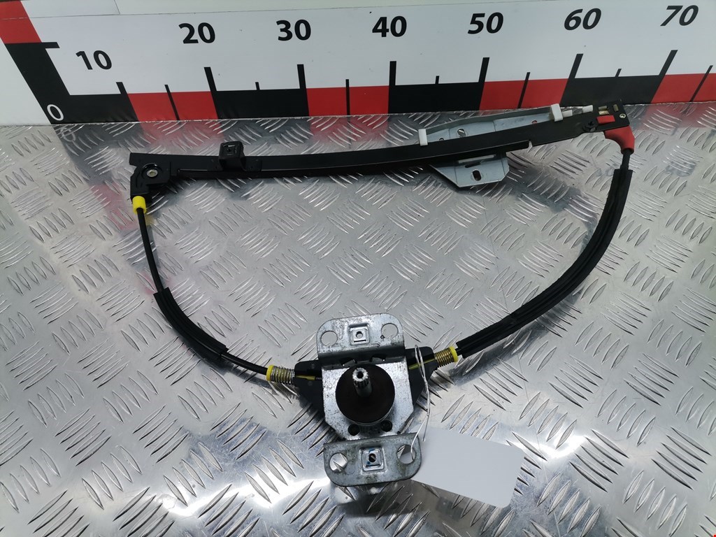 Стеклоподъемник задний правый VOLKSWAGEN Passat B4 1993-1997