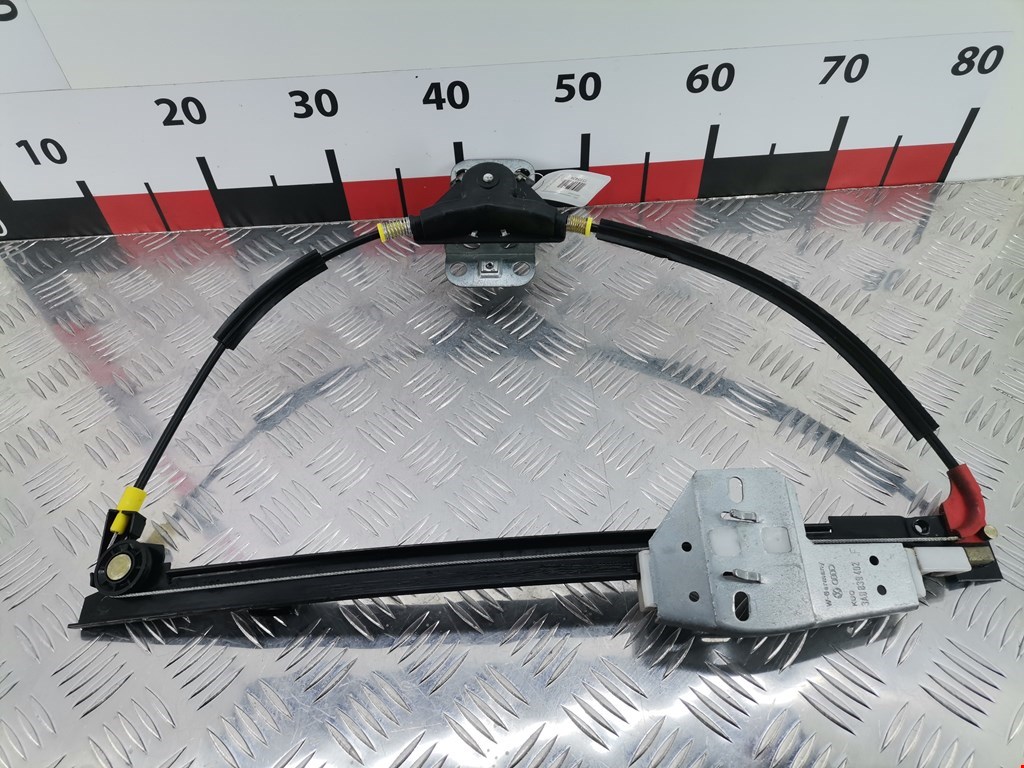 Стеклоподъемник задний правый VOLKSWAGEN Passat B4 1993-1997