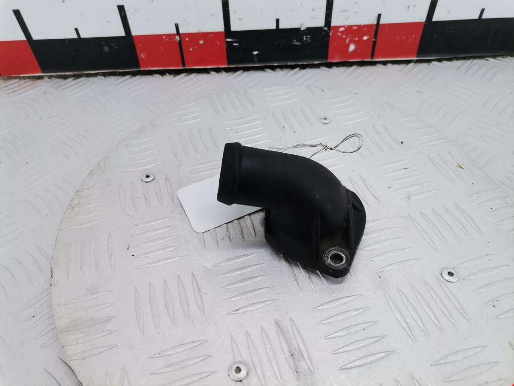 Корпус термостата AUDI A4 B5 1995-2001