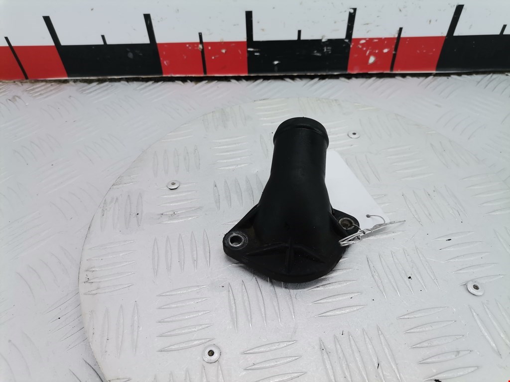 Корпус термостата AUDI A4 B5 1995-2001