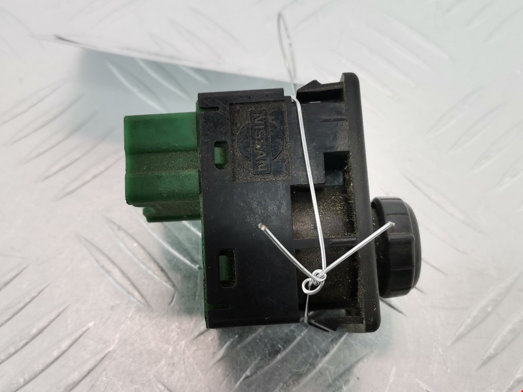 Блок управления зеркалами NISSAN Pathfinder R51M 2004-2014