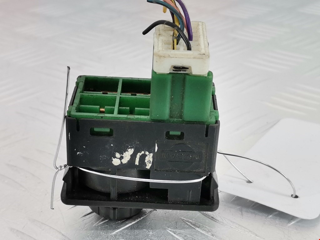 Блок управления зеркалами NISSAN Pathfinder R51M 2004-2014