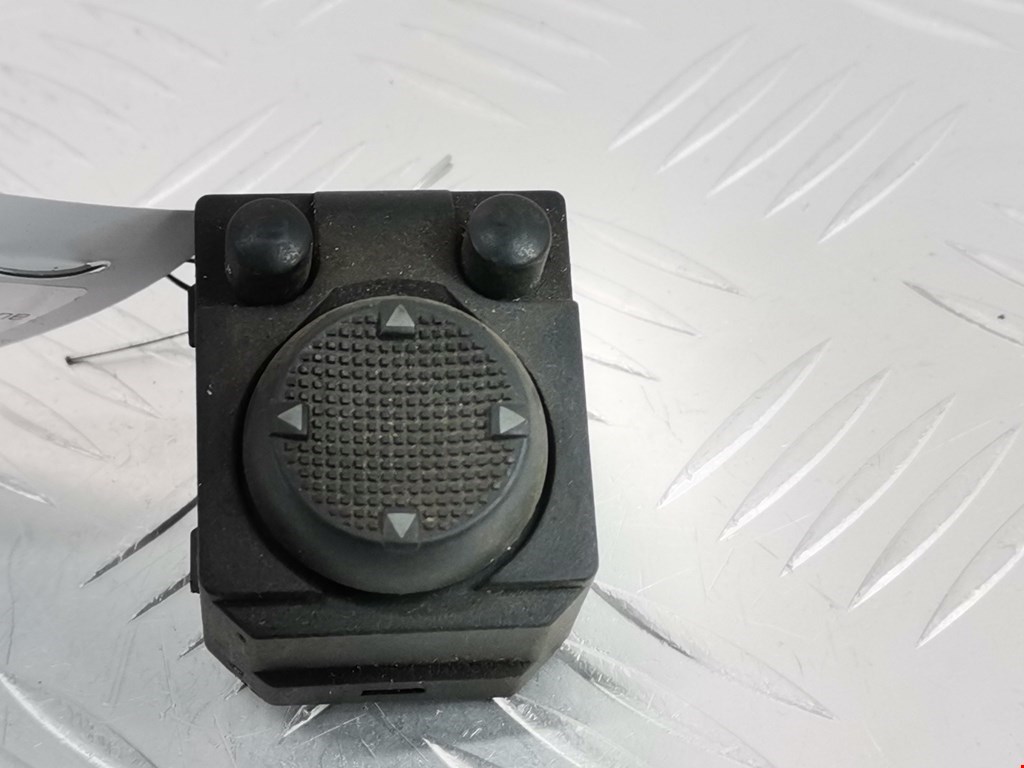 Блок управления зеркалами VOLKSWAGEN Golf III 1991-1997