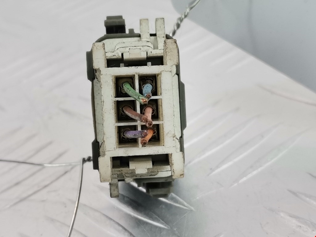 Кнопка стеклоподъемника RENAULT Laguna 2001-2007