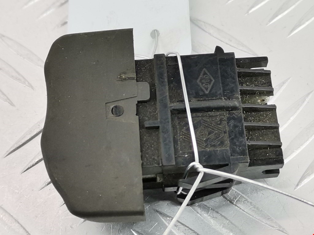 Кнопка центрального замка RENAULT Scenic I 1996-2003