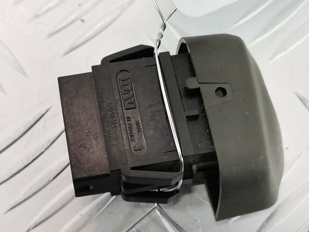 Кнопка центрального замка RENAULT Scenic I 1996-2003