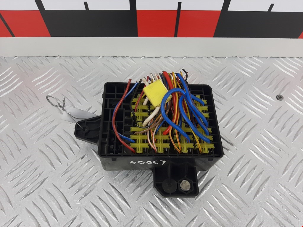 Датчик уровня в бачок омывателя SSANG YONG Rexton 2002-2008