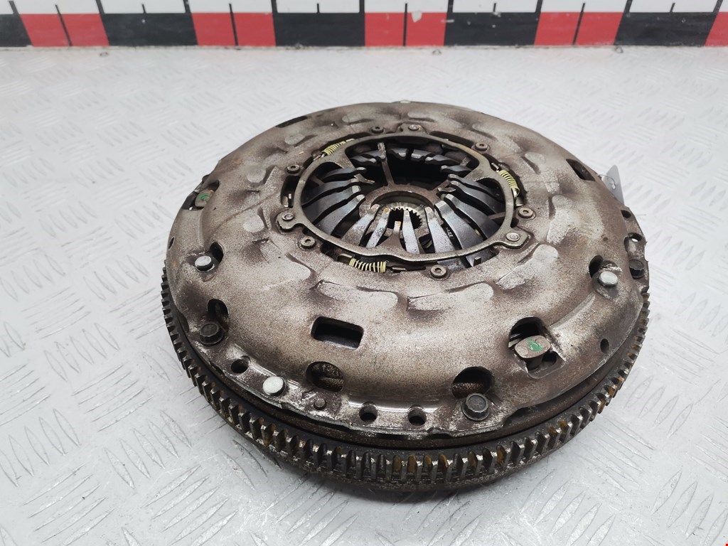 Маховик (демпфер сцепления) VOLKSWAGEN Golf V 2003-2009