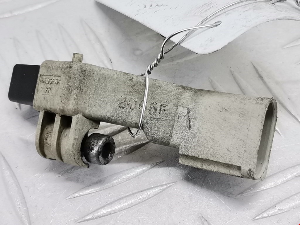 Датчик положения коленвала VOLKSWAGEN Golf V Plus 2004-2009