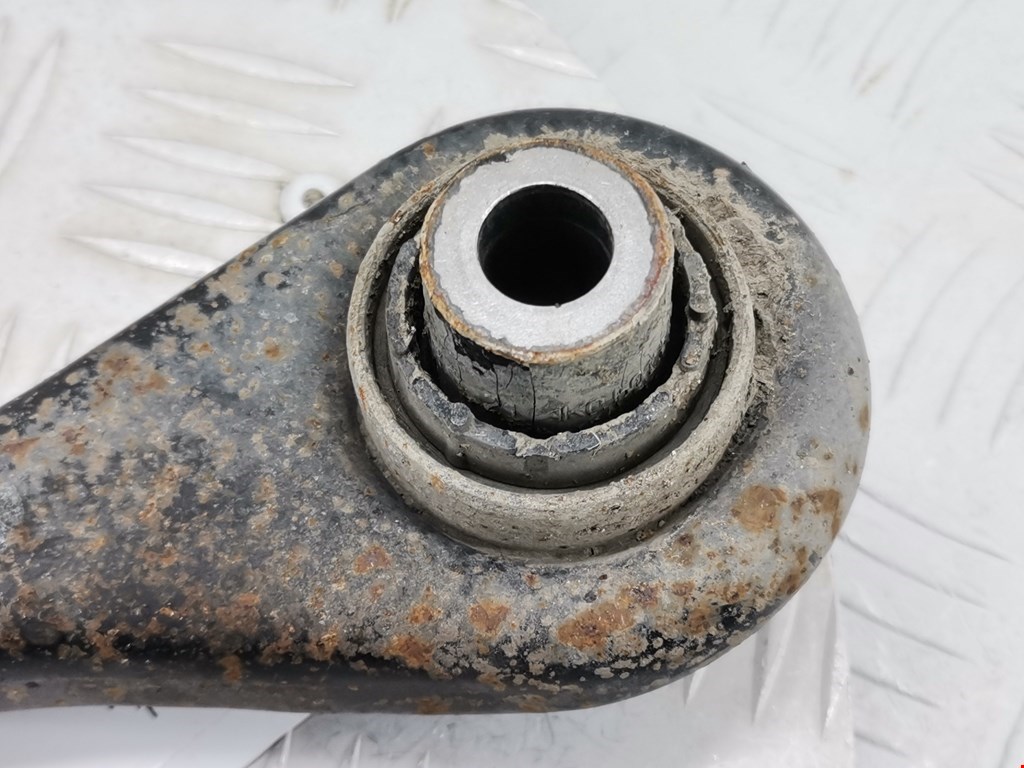 Рычаг задний правый VOLKSWAGEN Golf V 2003-2009