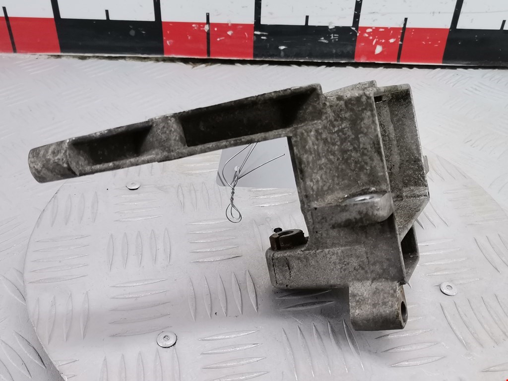 Кронштейн гидроусилителя AUDI A4 B5 1995-2001