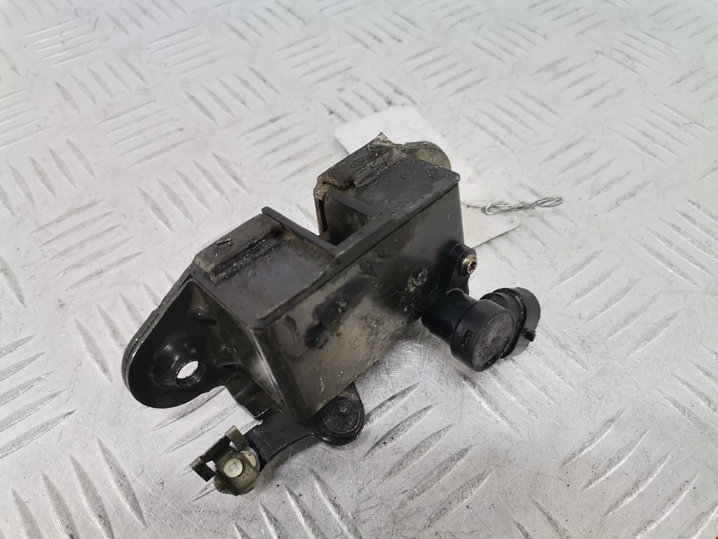 Замок багажника (крышки двери) CHRYSLER Voyager III GS 1995-2000