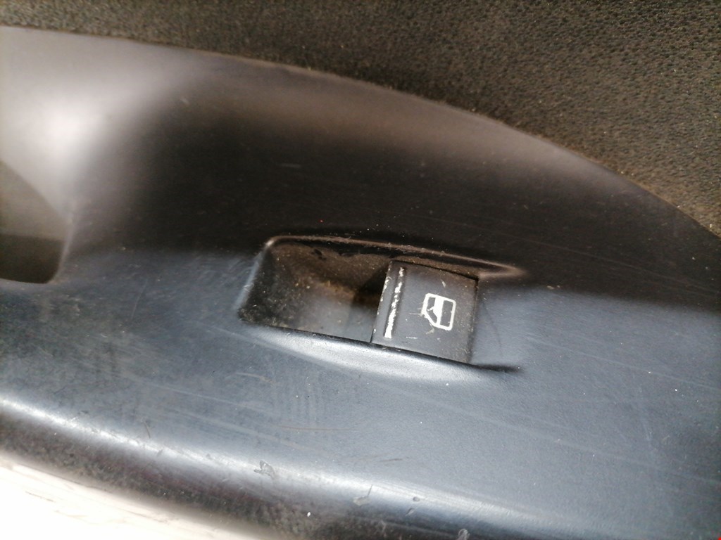 Обшивка двери задняя правая VOLKSWAGEN Passat B6 2005-2011