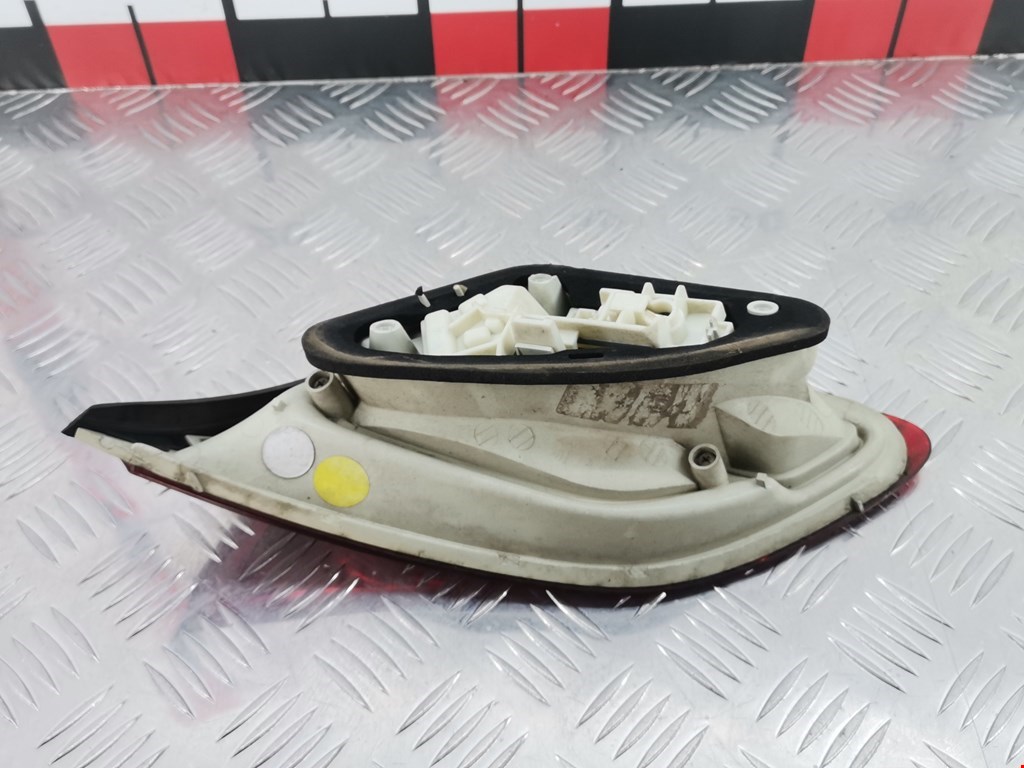 Фонарь задний внутренний левый OPEL Astra J 2009-2017