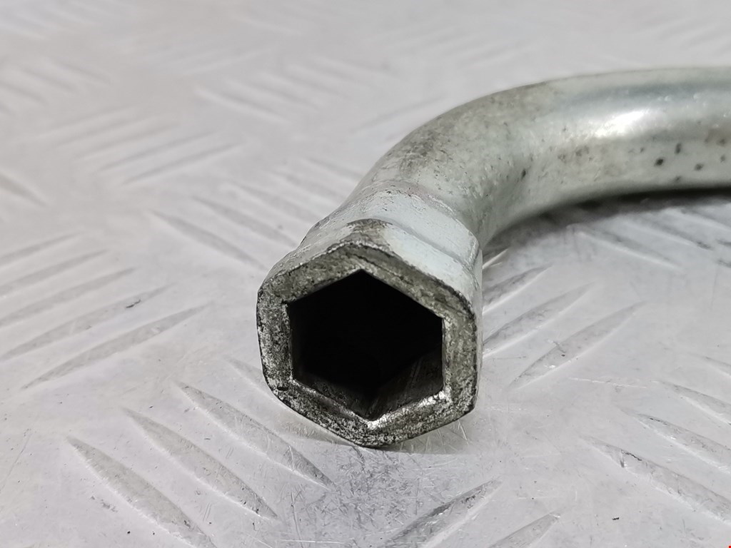 Ключ балонный VOLKSWAGEN Passat B6 2005-2011