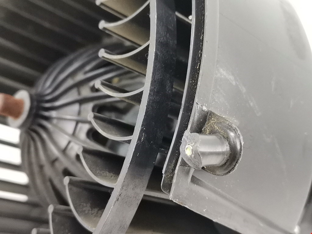 Моторчик (мотор) отопителя салона OPEL Astra G 1998-2005