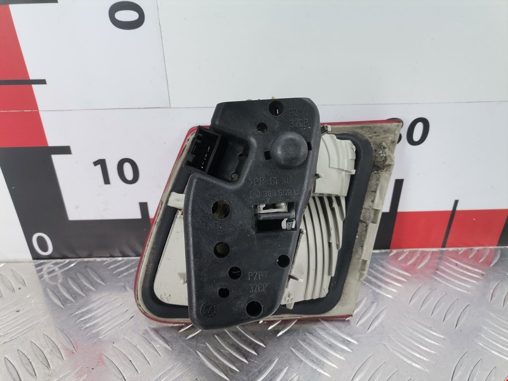 Фонарь задний внутренний левый BMW 3er E46 1998-2006