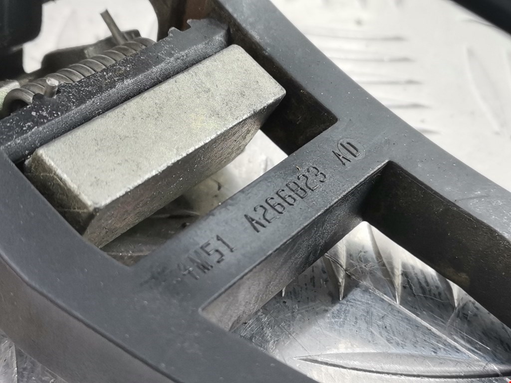 Ручка двери задней наружная левая FORD Focus II 2005-2011