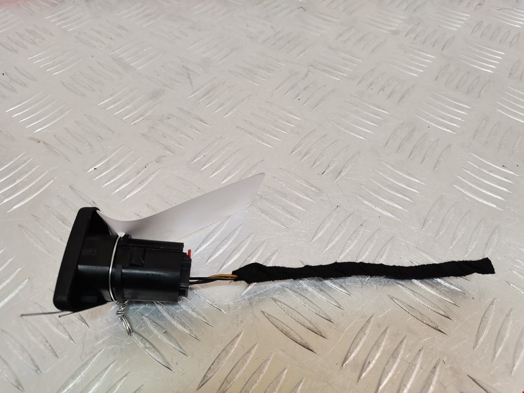 Кнопка аварийной сигнализации (аварийки) FORD Fiesta 2001-2008