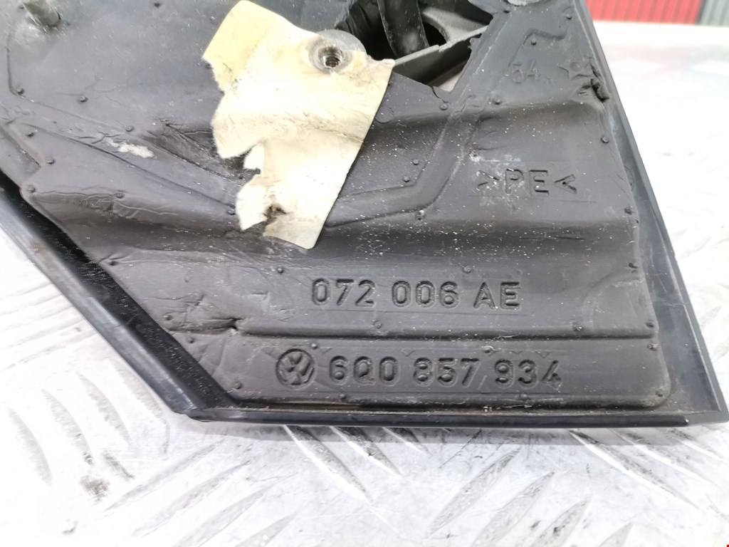 Зеркало правое VOLKSWAGEN Polo IV 2001-2009