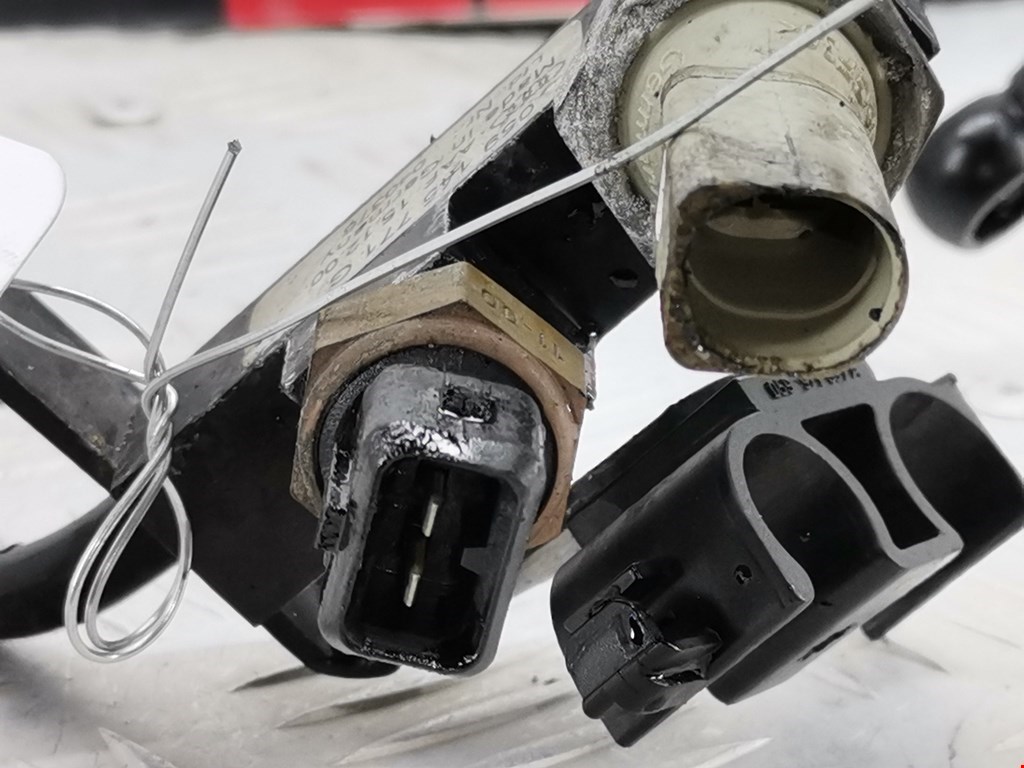 Трубка нагнетателя AUDI A8 D2 1994-2002