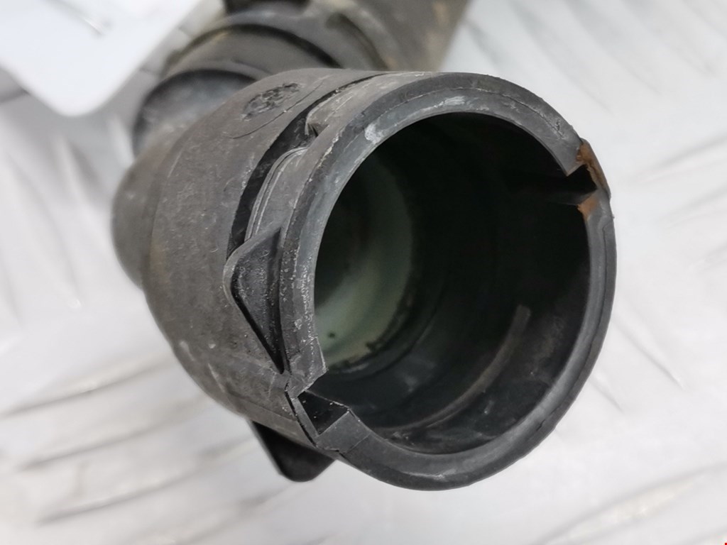 Патрубок отопителя VOLKSWAGEN Golf IV 1997-2003