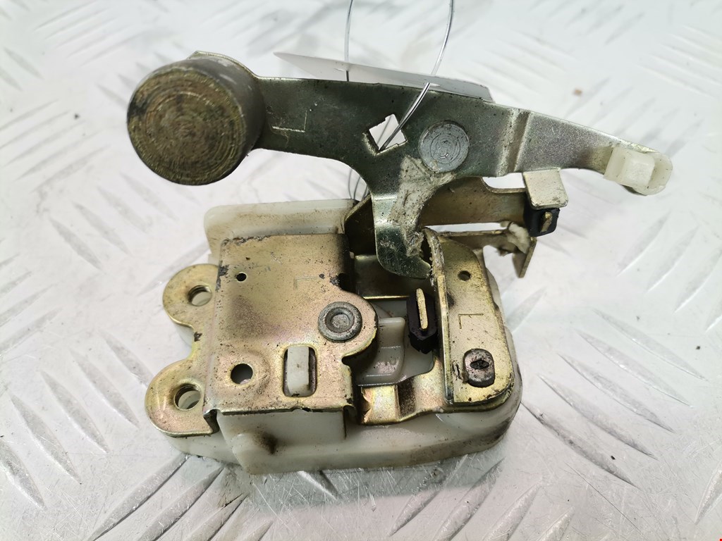 Замок двери сдвижной MITSUBISHI L300 1986-1999