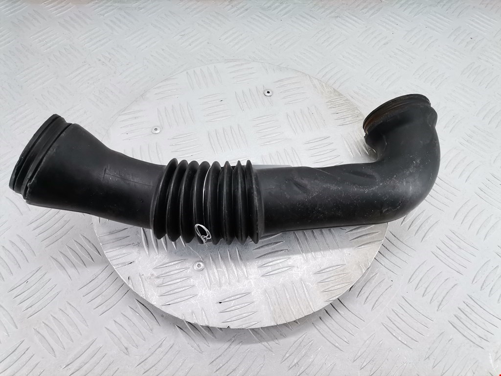Патрубок воздушного фильтра FORD Fiesta 2001-2008