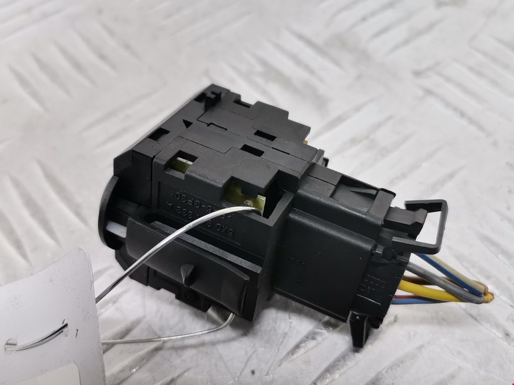 Кнопка корректора фар VOLKSWAGEN Polo III 1994-2001