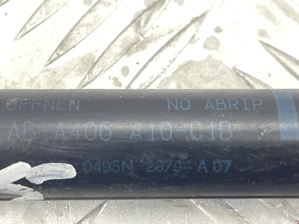 Амортизатор крышки (двери) багажника FORD Escort 1990-1995