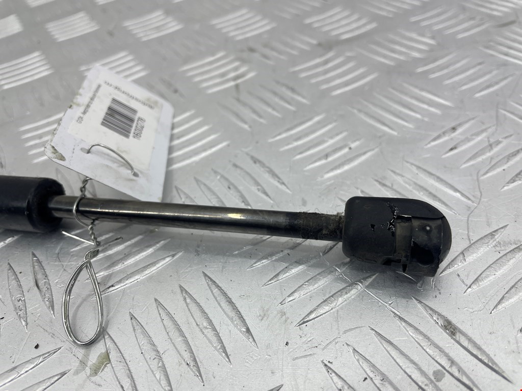 Амортизатор крышки (двери) багажника AUDI A4 B5 1995-2001