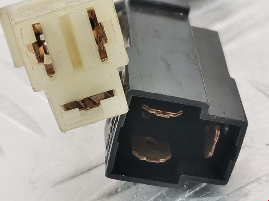 Зеркало правое VOLKSWAGEN Passat B3 1988-1993