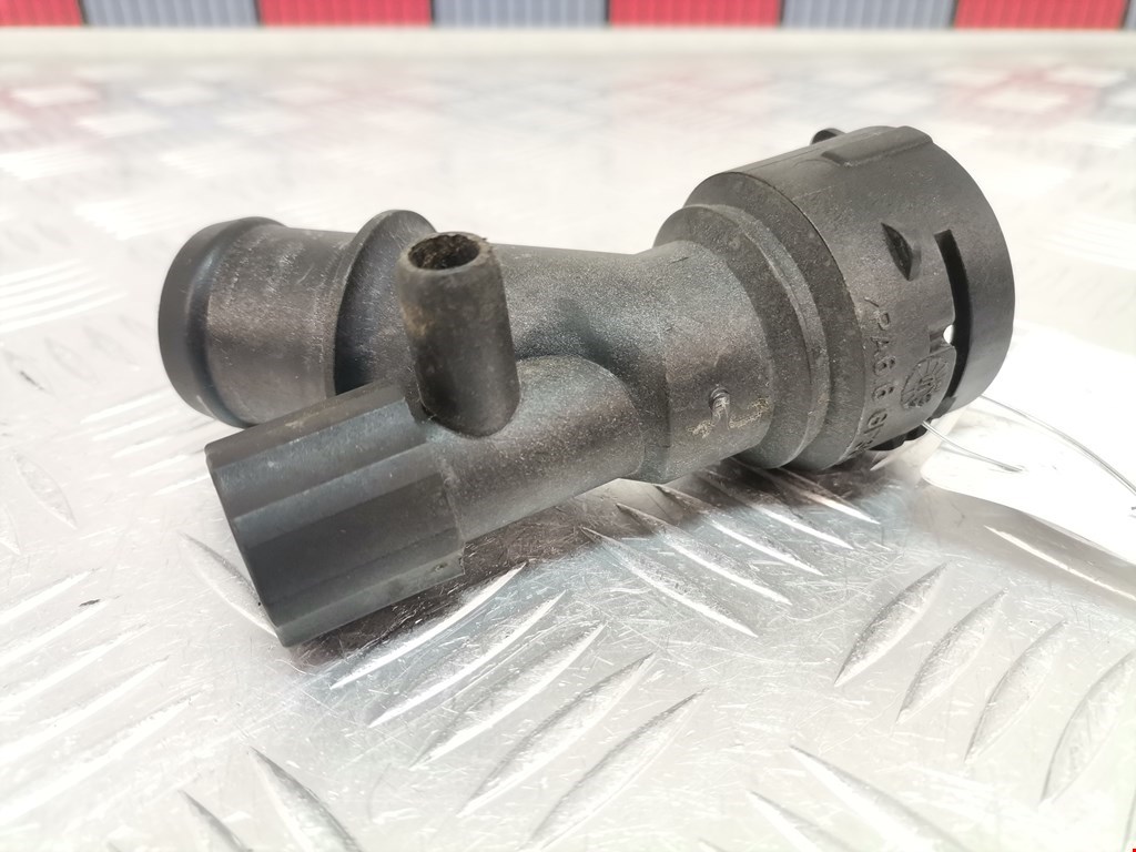 Тройник системы охлаждения VOLKSWAGEN Golf IV 1997-2003