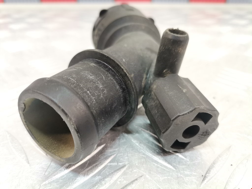 Тройник системы охлаждения VOLKSWAGEN Golf IV 1997-2003