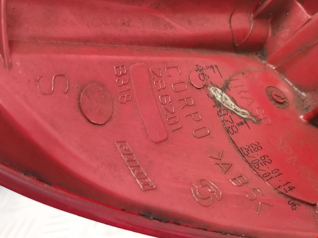 Фонарь задний левый FIAT Punto II (188) 1999-2007