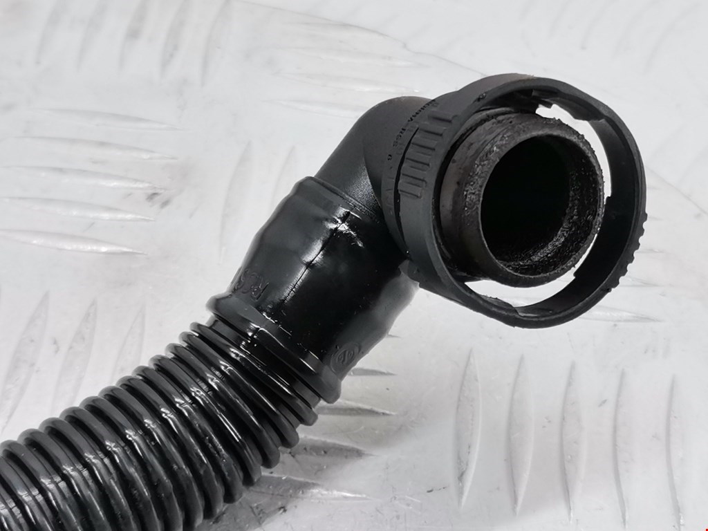 Трубка картерных газов VOLKSWAGEN Polo IV 2001-2009