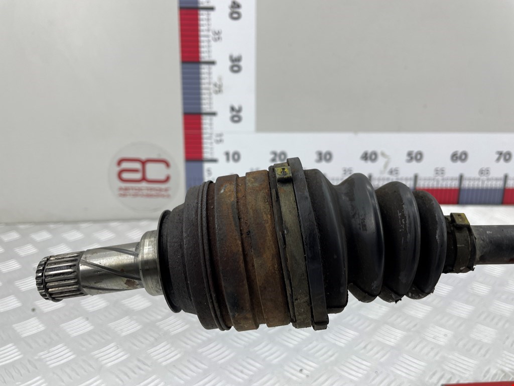 Полуось (привод, приводной вал) передняя правая OPEL Corsa B 1993-2000