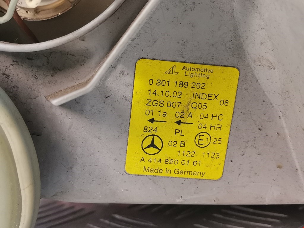 Фара правая MERCEDES-BENZ Vaneo 2001-2005