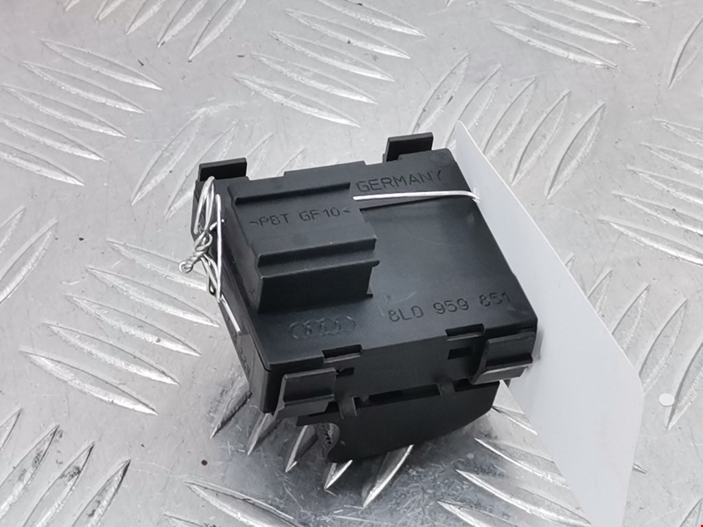 Блок управления стеклоподъемниками AUDI A3 8L 1996-2003