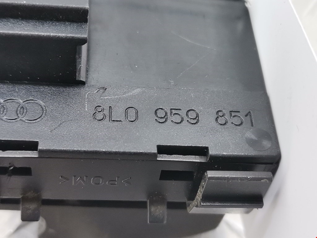 Блок управления стеклоподъемниками AUDI A3 8L 1996-2003