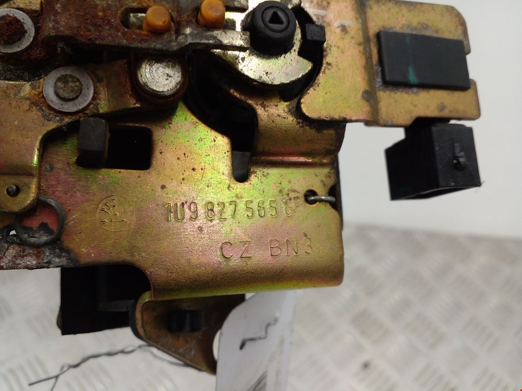 Ручка двери багажника наружная SKODA Octavia A4 1U- 1997-2010