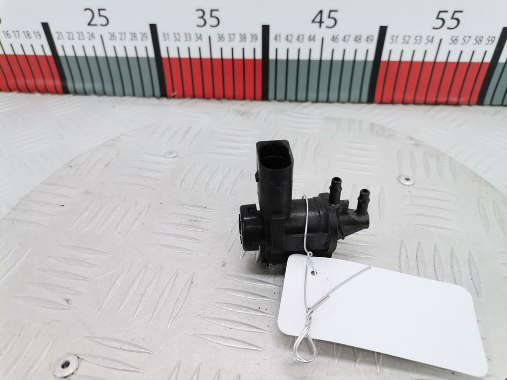 Клапан воздушного фильтра Audi TT 8N (1998-2006)