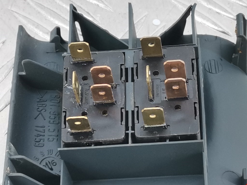 Блок управления стеклоподъемниками AUDI A4 B5 1995-2001