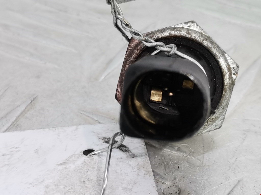 Датчик давления масла VOLKSWAGEN Golf IV 1997-2003