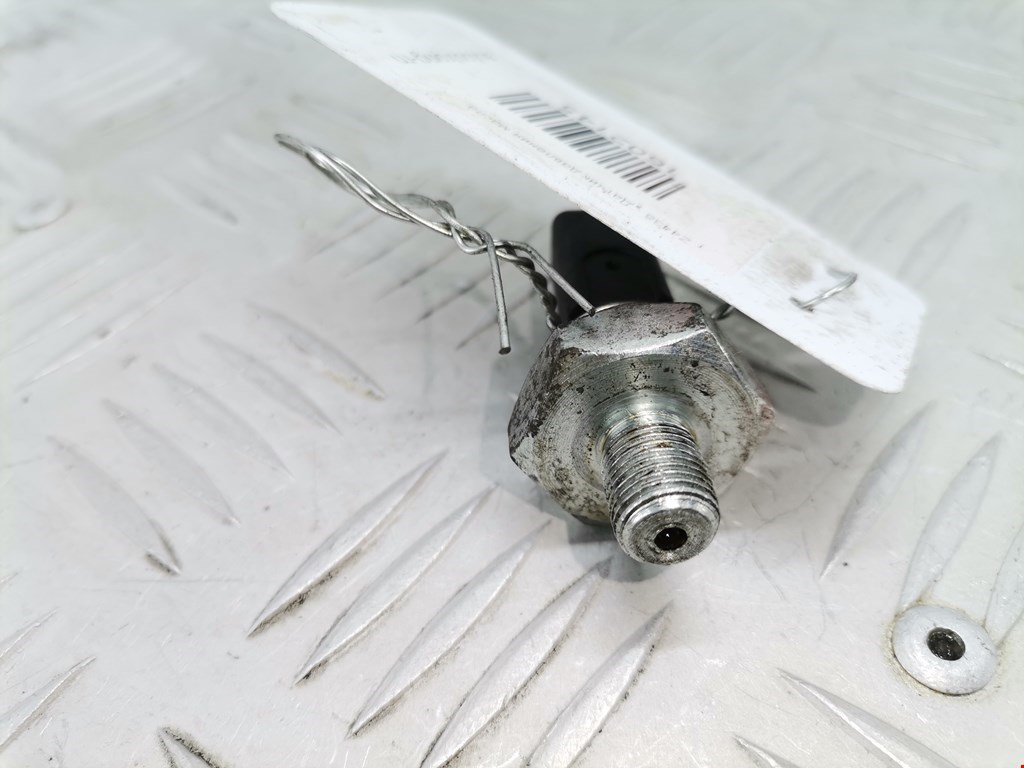 Датчик давления масла VOLKSWAGEN Golf IV 1997-2003