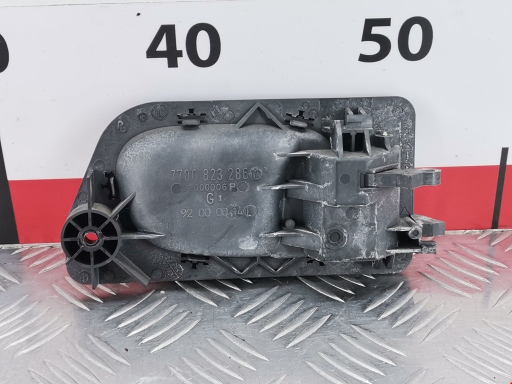 Ручка дверная передняя внутренняя левая RENAULT Laguna 1993-2000